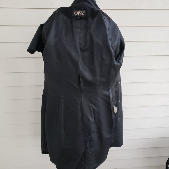 Soft Black Velvet super curvy fitted Jacket Dress - Picture 7 of 7